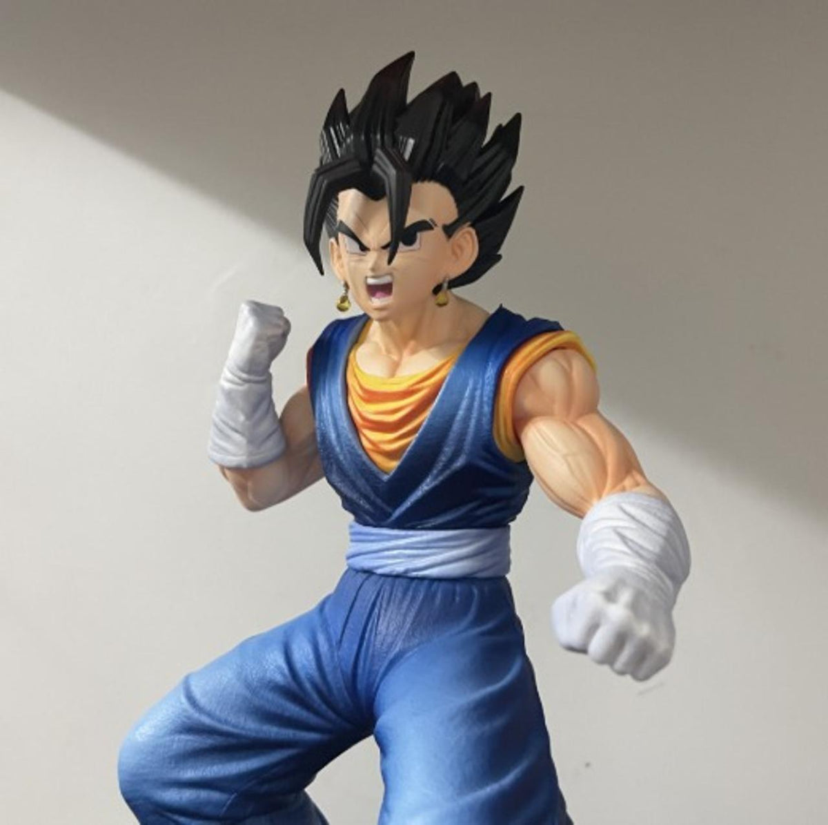 Vegito battle stance figure 27cm