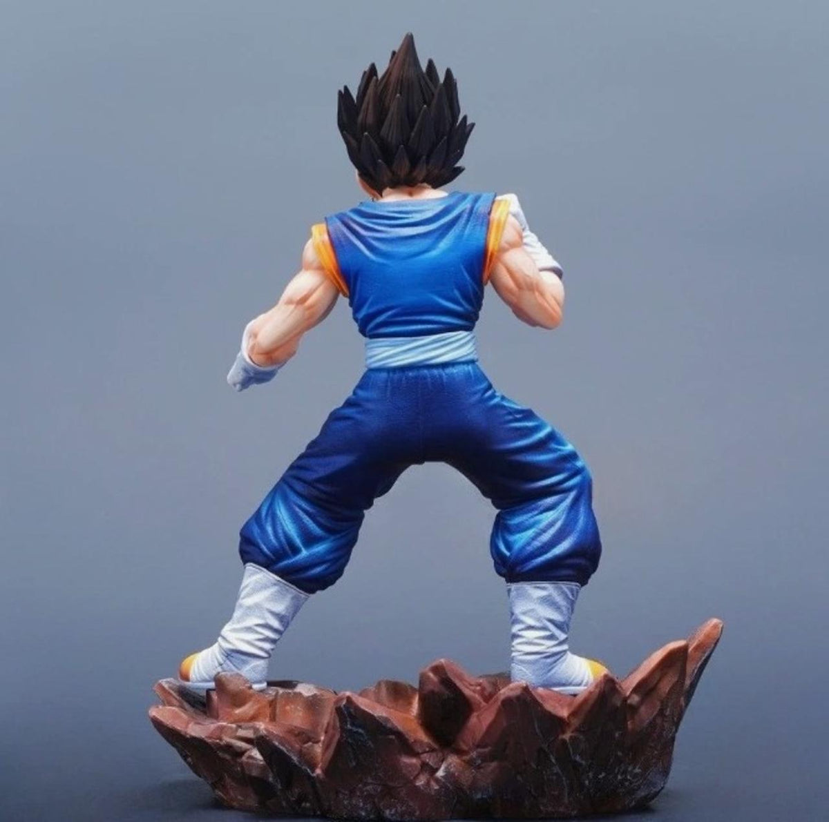 Vegito battle stance figure 27cm