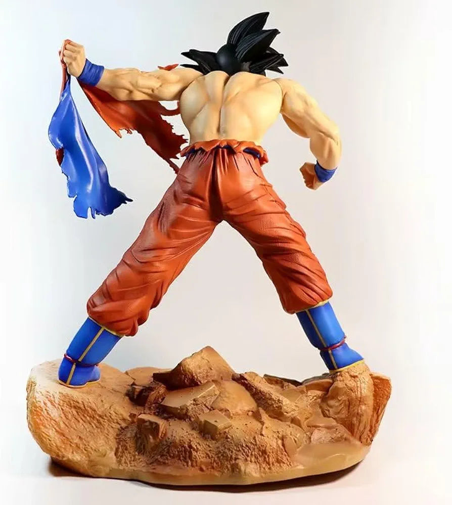 Goku tearing clothes battle scene statue