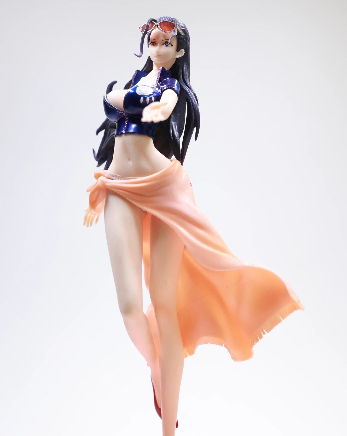 One Piece Nico Robin New World Outfit Figure – 27cm