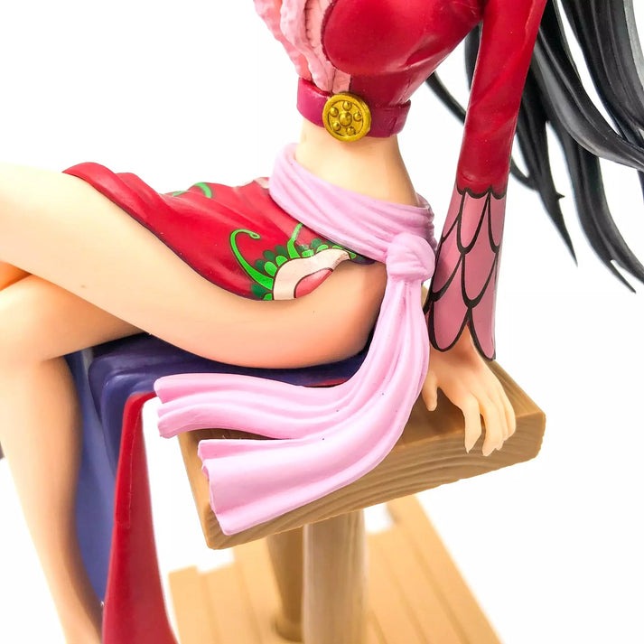 One Piece Boa Hancock Sitting Figure – 16cm