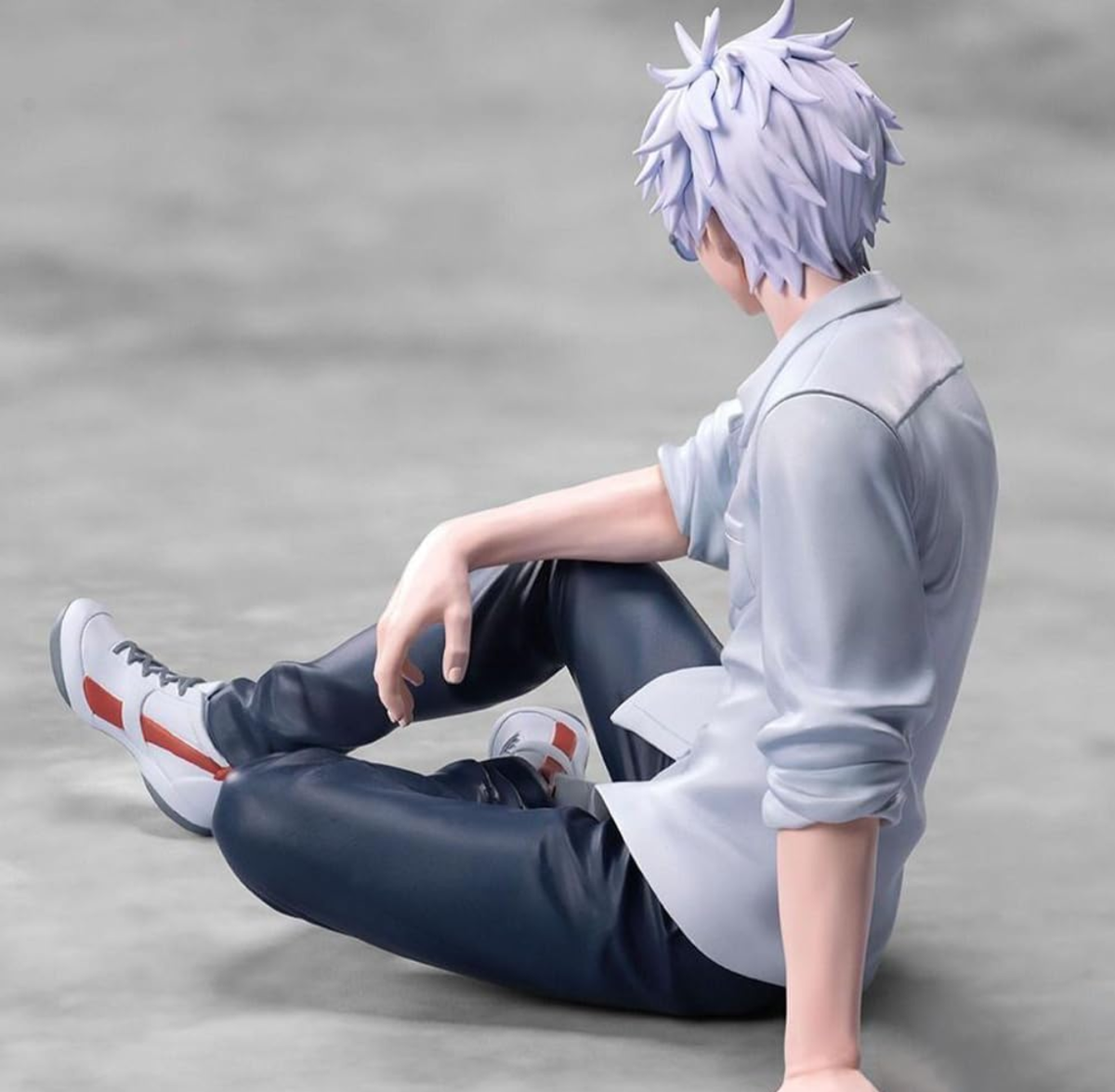 Jujutsu Kaisen Gojo Sitting Figure – 11cm